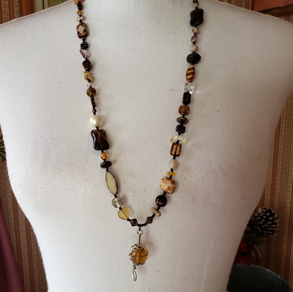 Gemstone necklace w silver hardware and embellishm